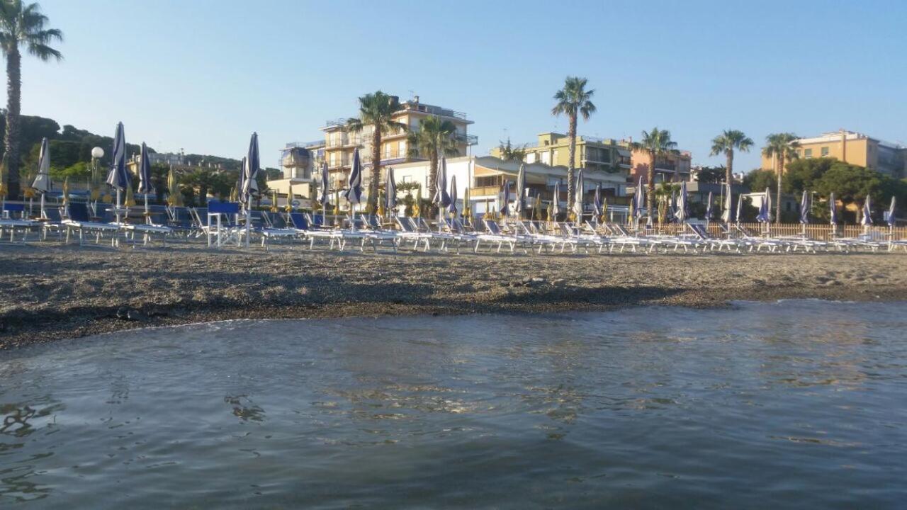 Hotel Villa San Giuseppe San Bartolomeo Al Mare Dış mekan fotoğraf