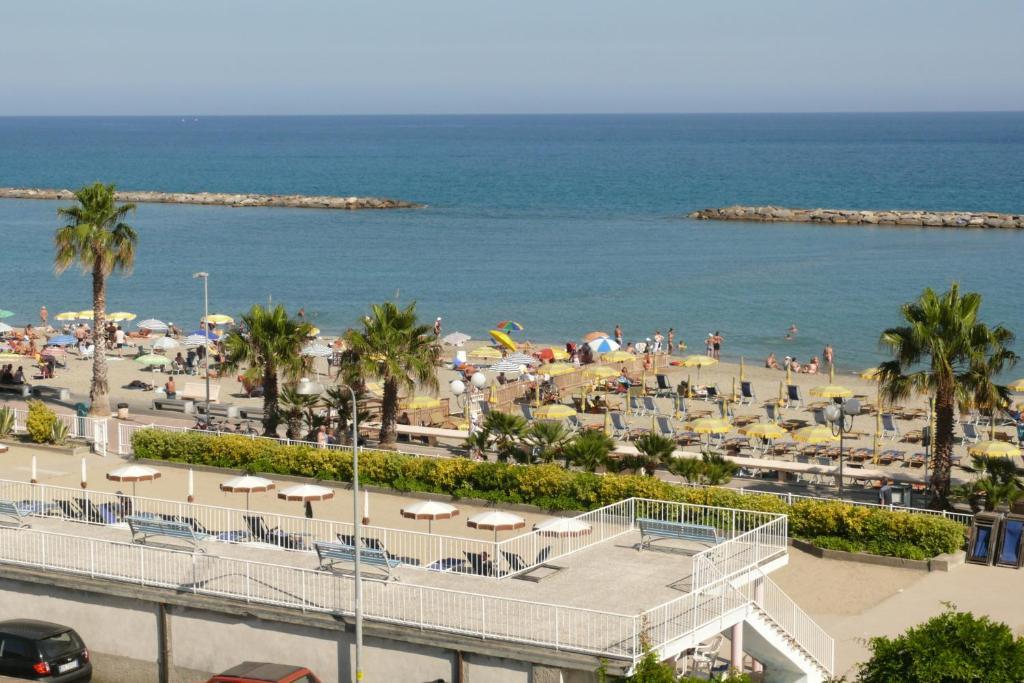 Hotel Villa San Giuseppe San Bartolomeo Al Mare Dış mekan fotoğraf