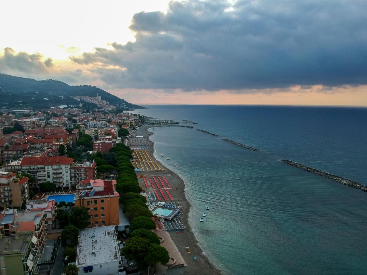 Hotel Villa San Giuseppe San Bartolomeo Al Mare Dış mekan fotoğraf